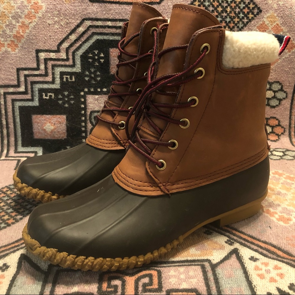 Tommy Hilfiger duck boots size 8